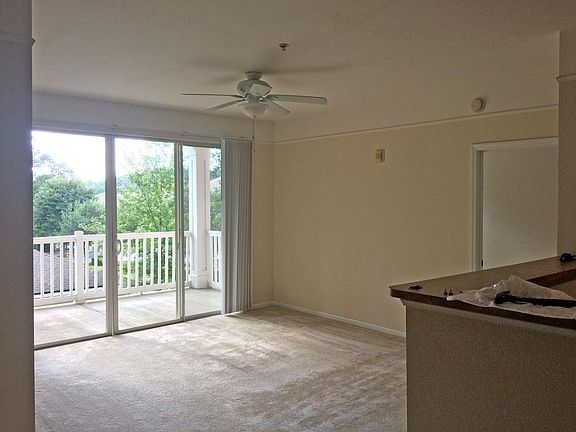 4th image of 2801 Chancellorsville Dr APT 818