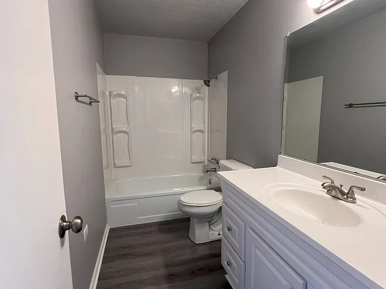 4607 Yorkshire Dr #3 — Photo 6