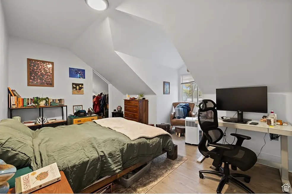 2 bed, 1014 sqft, $1,850 — Photo 3