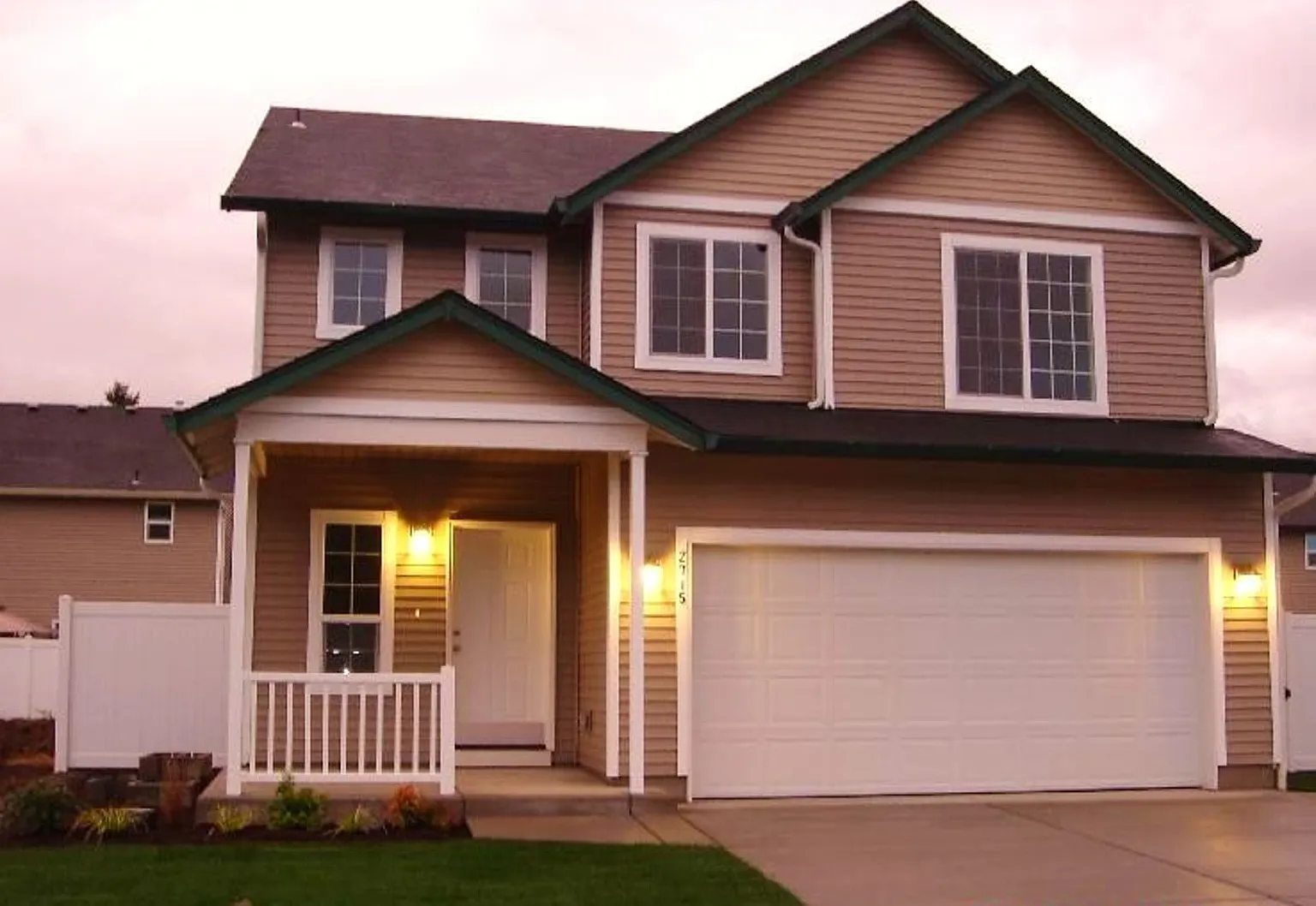 Spacious Landover Commons Home w/ Large Yard for Lease - 2715 NE 125th Ct — Photo 1