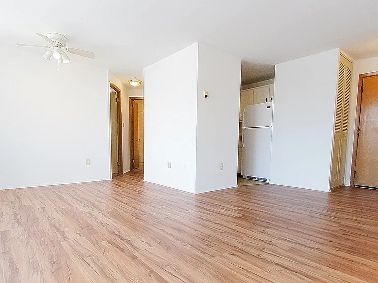 Cultural Gardens Apartments — Photo 15