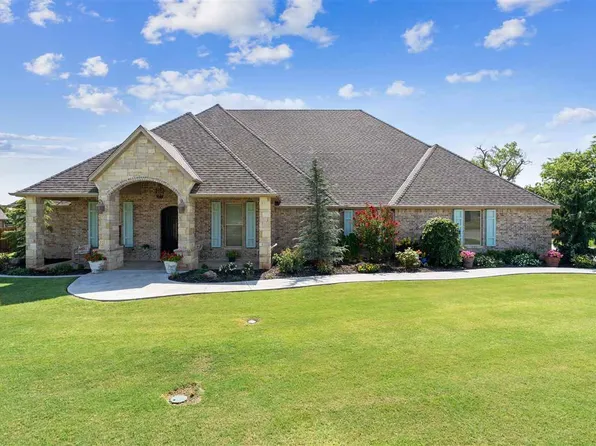 12176 NE Wild Ridge Dr, Elgin, OK 73538