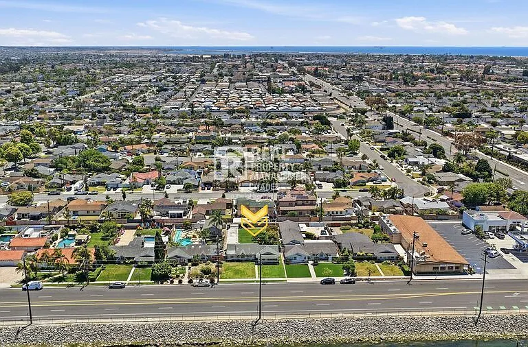 5082 Edinger Ave — Photo 4