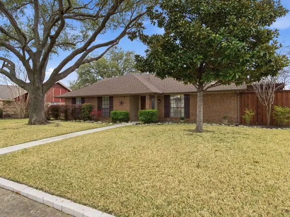 1936 Oakbluff Dr, Carrollton, TX 75007