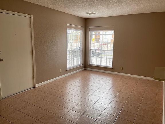 4th image of 1224 Vista De Oro Dr APT D