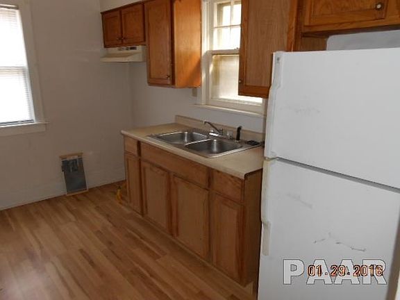 3rd image of 2005 W Ann St