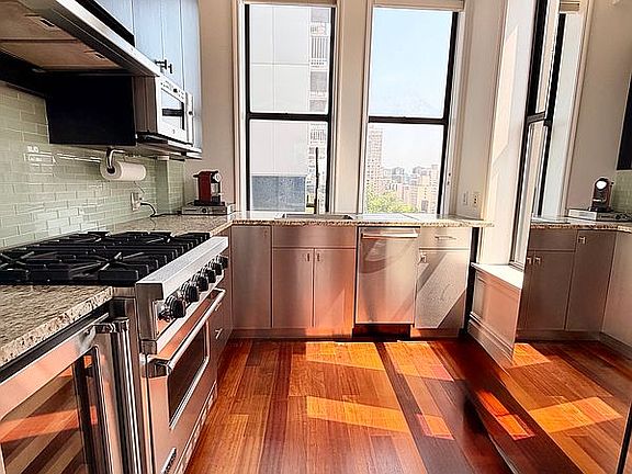 5th image of 45 E 30th St #Pha