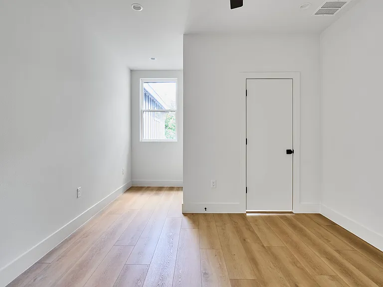412 Hackberry Ln #A — Photo 29