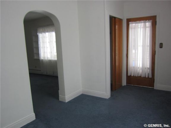 2nd image of 52 Oak St