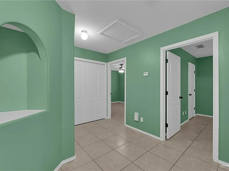 3619 Prestwick St — Photo 7