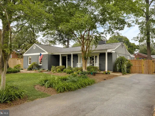 7117 Marlan Dr, Alexandria, VA 22307