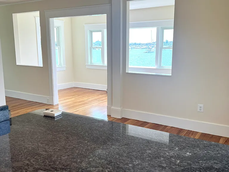 6 Elmwood Ct #2 — Photo 3
