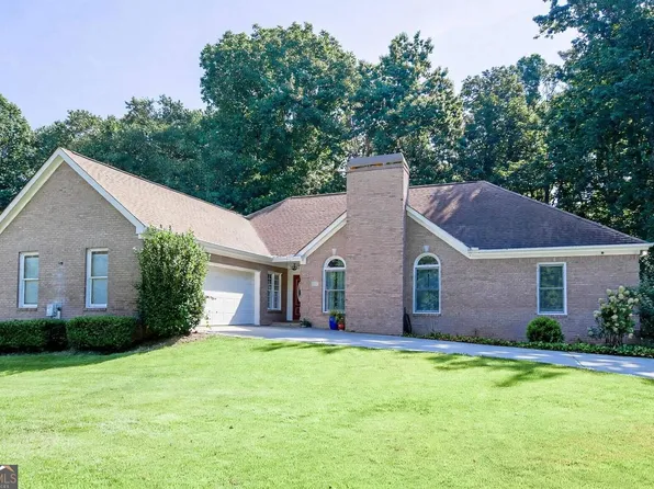 647 Than Skinner Rd, Winder, GA 30680