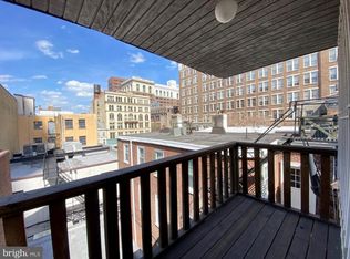 713 Walnut St APT 3R, Philadelphia, PA 19106