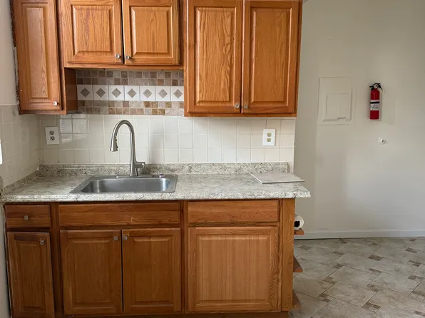 114 Center St APT 2, Clifton, NJ 07011