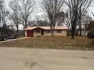 126 Pleasant St, West Fork, AR 72774