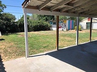 4th image of 544 S Grand Dr