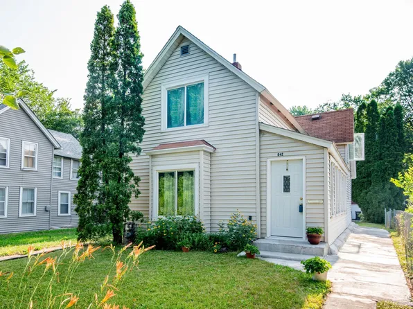 942 Marion St, Saint Paul, MN 55117