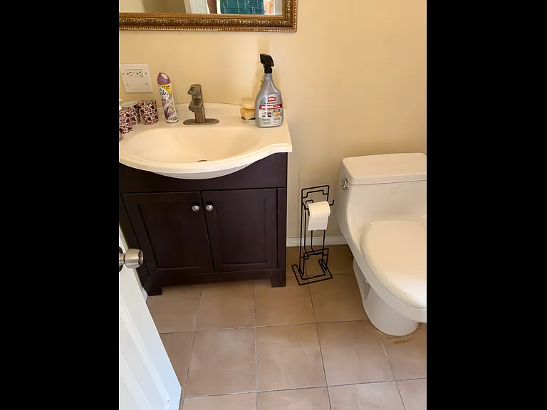 9305 Thompson Ave — Photo 2