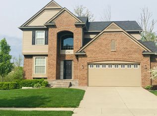 4796 Ventura Dr, Orion, MI 48359
