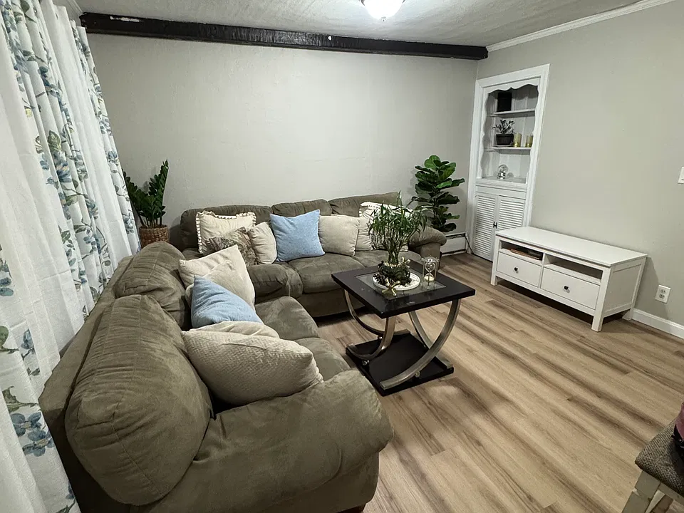 192 Franklin St