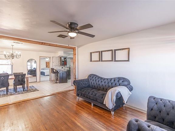 3rd image of 1036 SW 55th St