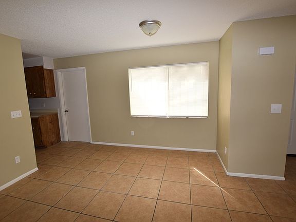 5th image of 3215 Split Willow Dr