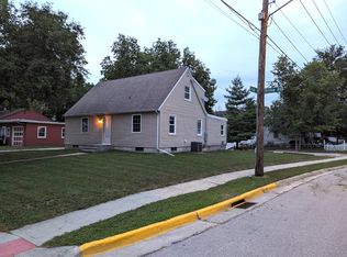 234 Hilltop Rd, Ames, IA 50014
