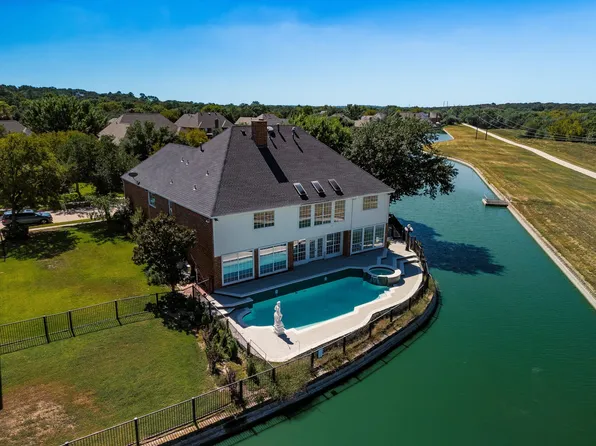 3007 Waterway Ct, Arlington, TX 76012