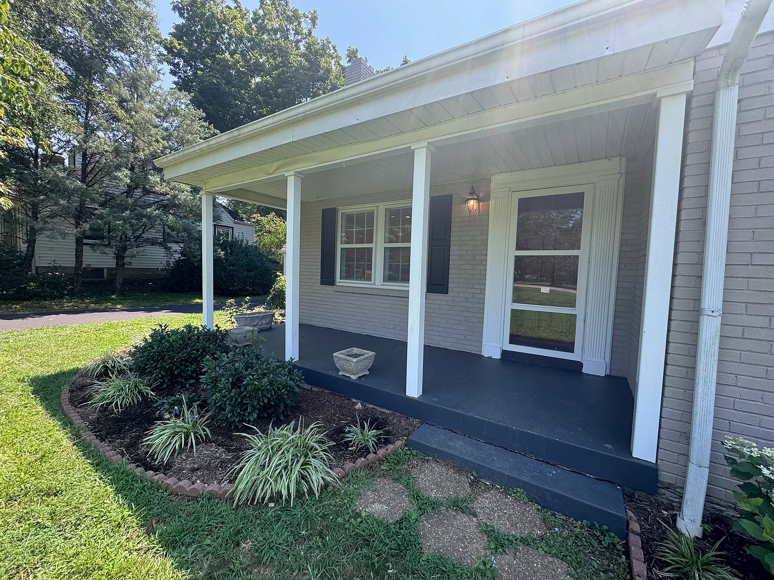 3 bed, 1850 sqft, $2,750 — Photo 3