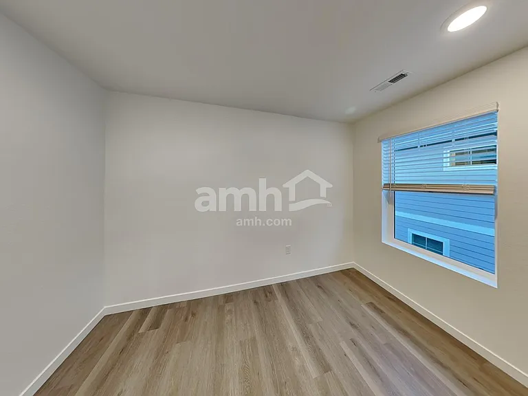 26153 E Calhoun Cir — Photo 21