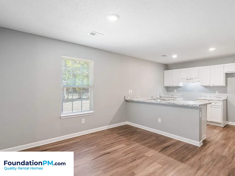 3985 Willowview Ave — Photo 17