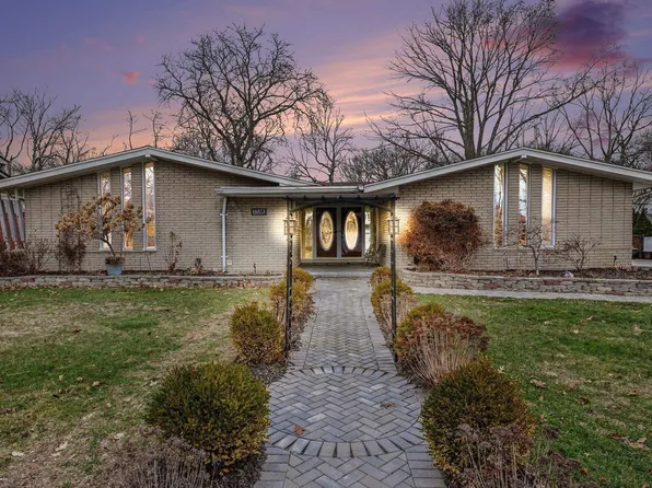 16371 Timberview Dr, Clinton Township, MI 48036