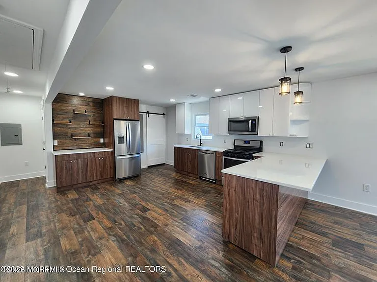 105 Summit Ave — Photo 4