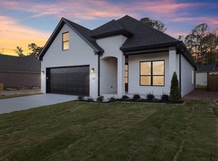 133 Woodlands Park Dr, Little Rock, AR 72211