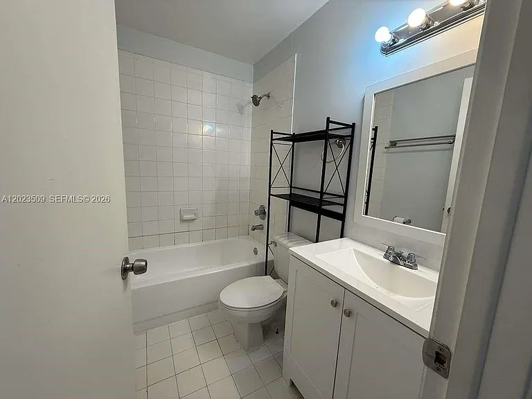 1137 NW 123rd Ct #610 — Photo 11