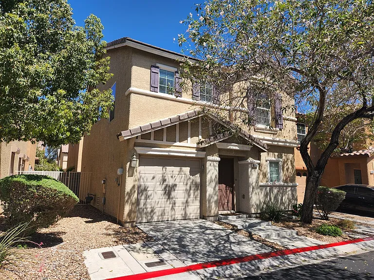 10256 Franford Ct — Photo 2