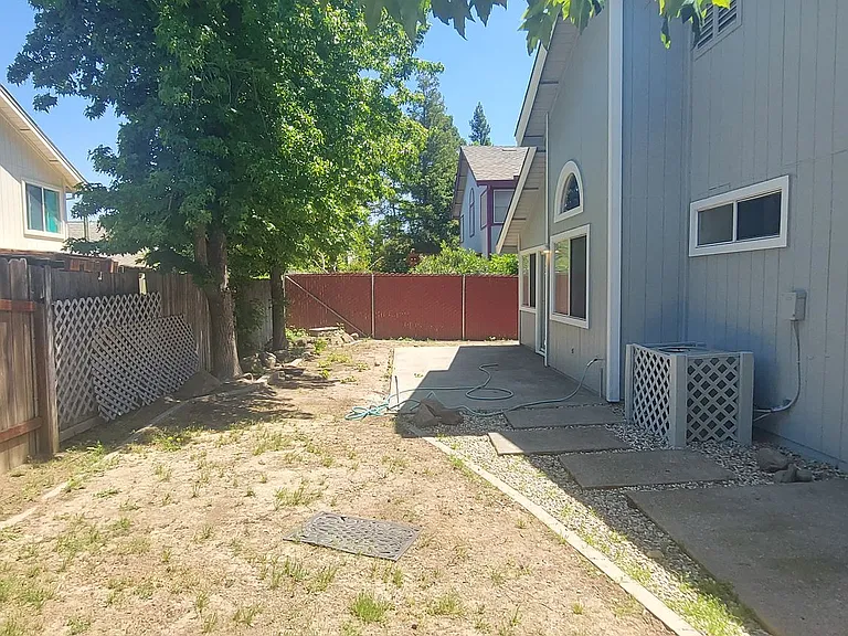 3835 Hunters Glen Pl — Photo 29