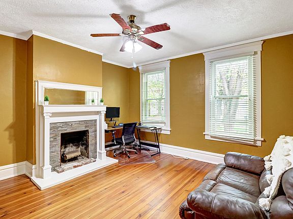 4th image of 533 E Beck St