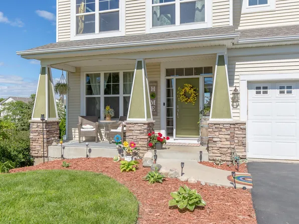 1955 River Bluff Ct, Shakopee, MN 55379