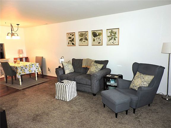 4th image of 1016 W Williams St