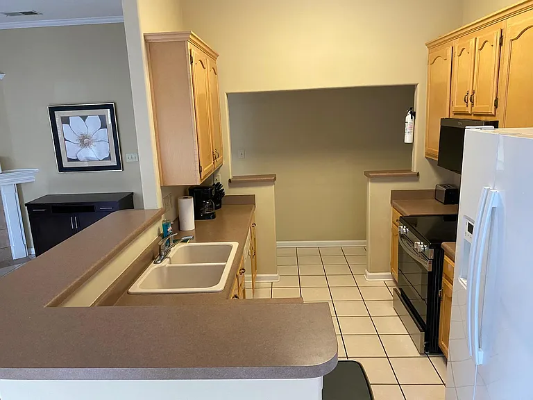 75 Fairoaks Dr — Photo 5