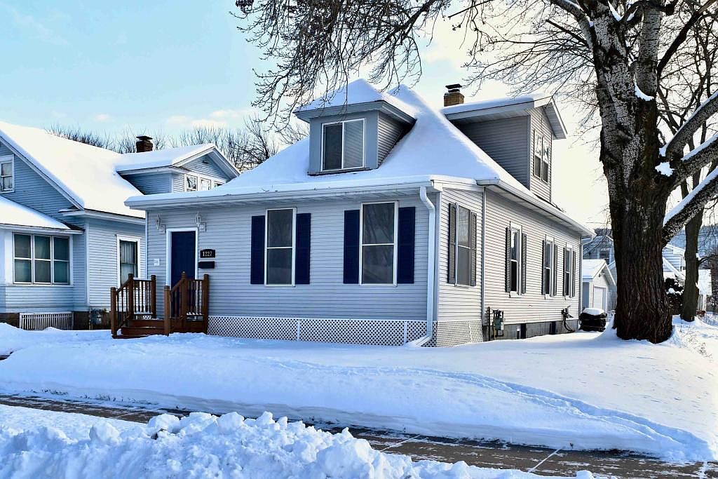 1227 W 4th St, Winona, MN 55987 | Zillow
