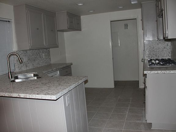 Kitchen new granite countertops/sink/faucet