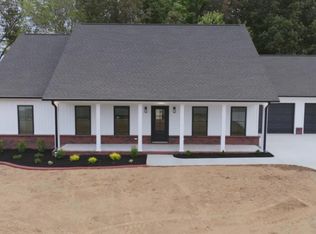 110 Union Dr, Mayfield, KY 42066