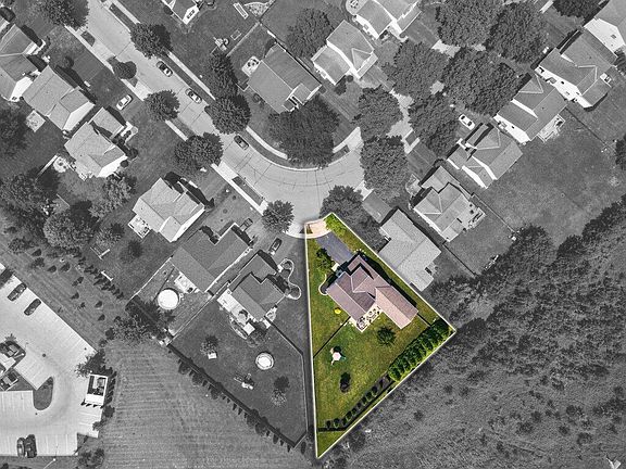 4th image of 9172 Prestwick Green Dr