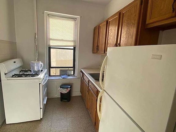 3rd image of 30-19 34th St #3