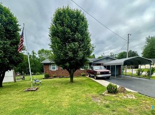 1086 Princeton Rd, Madisonville, KY 42431