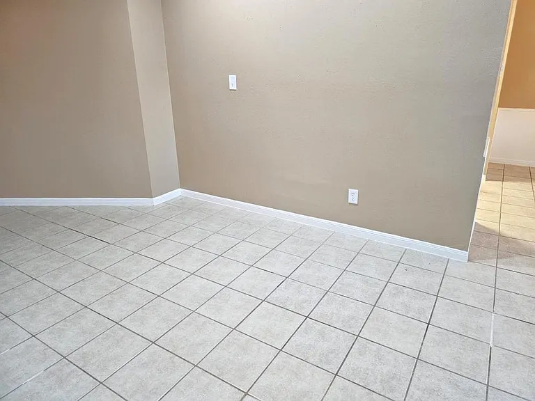 2327 Shadbury Ct — Photo 27