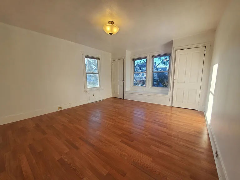 213 Lippincott Ave #2 — Photo 17